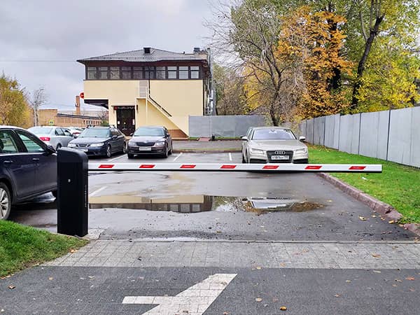 Купить шлагбаум ДорХан со стрелой 3 м в Ереване от компании «DoorHan Армения».