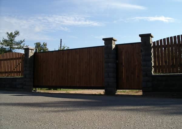 Уличные ворота DoorHan в Ереване с установкой